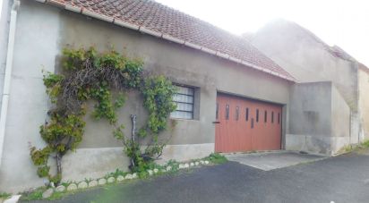 Parking of 70 m² in Lavault-Sainte-Anne (03100)