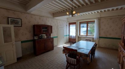 House 4 rooms of 157 m² in Gigny (39320)