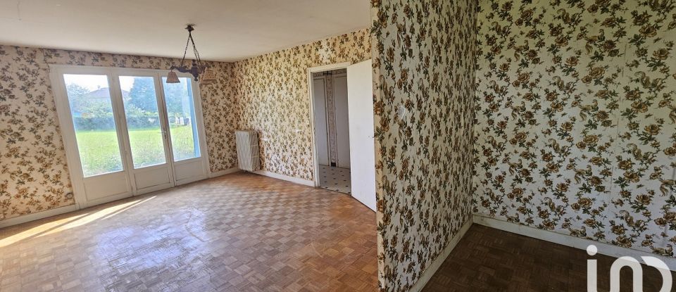 Maison 4 pièces de 94 m² à Saint-Mamet-la-Salvetat (15220)