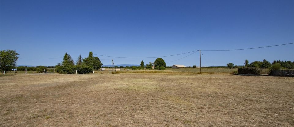 Land of 1,012 m² in Puimoisson (04410)