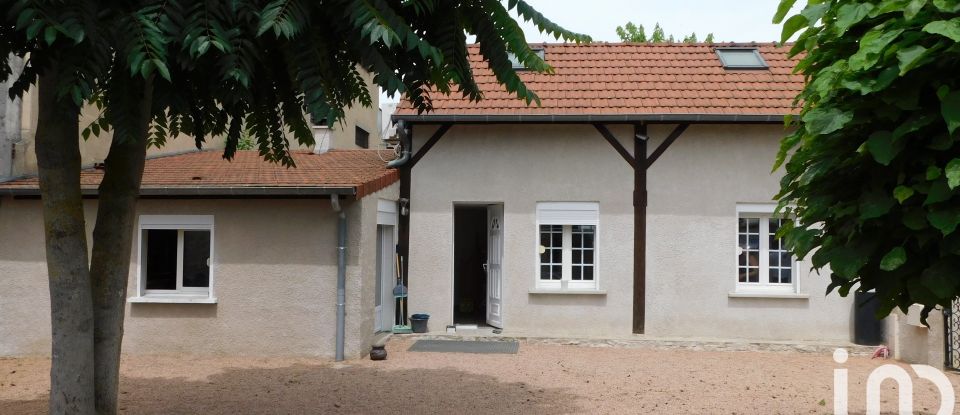 Maison traditionnelle 4 pièces de 80 m² à Montluçon (03100)