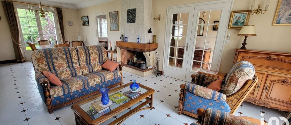 House 6 rooms of 109 m² in Saumur (49400)