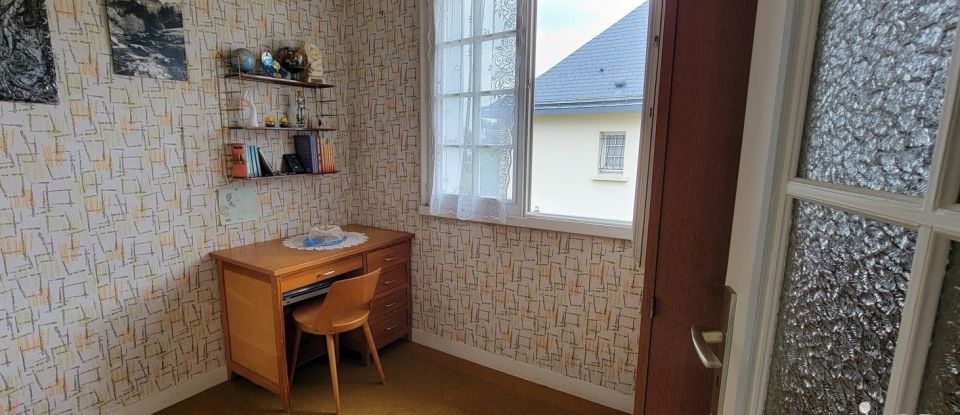 House 6 rooms of 109 m² in Saumur (49400)