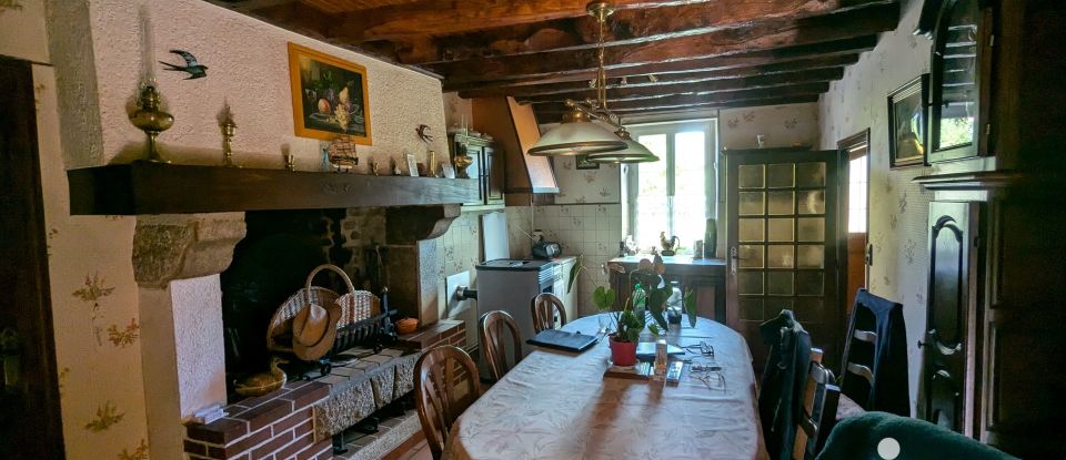 Traditional house 4 rooms of 95 m² in Saint-Goussaud (23430)