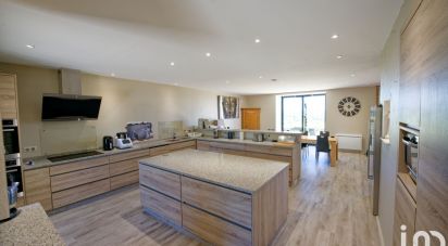 Maison 19 pièces de 820 m² à Lacapelle-Pinet (81340)