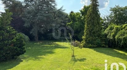 House 6 rooms of 174 m² in Brie-Comte-Robert (77170)