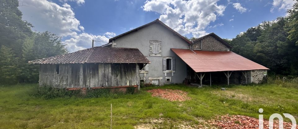 Maison 4 pièces de 96 m² à Cherves-Châtelars (16310)