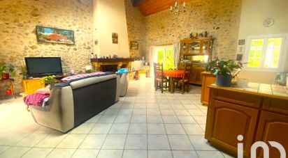 Country house 9 rooms of 230 m² in Thorée-les-Pins (72800)