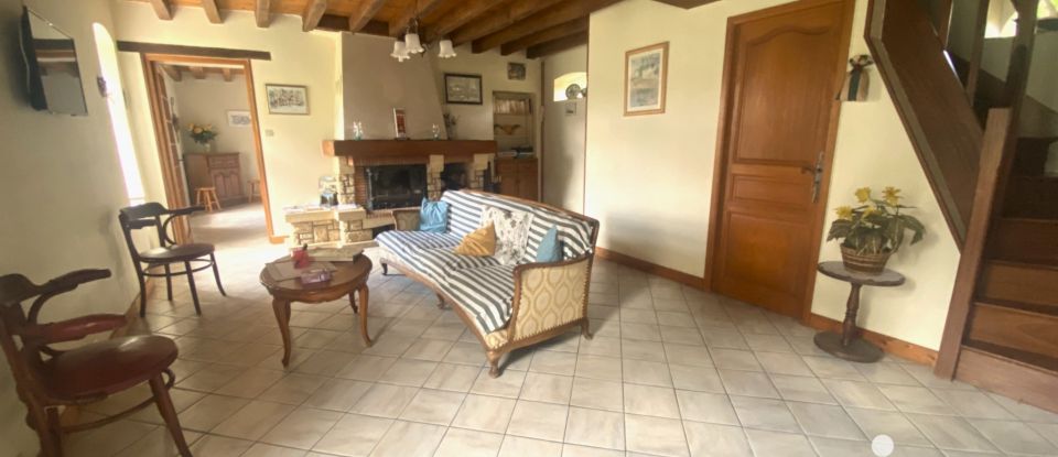 Country house 9 rooms of 230 m² in Thorée-les-Pins (72800)