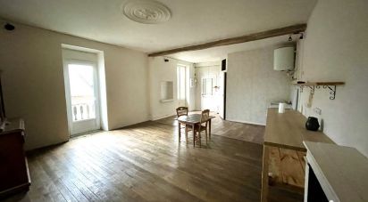 House 11 rooms of 271 m² in Saint-Savin (86310)