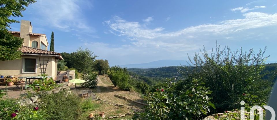 Maison traditionnelle 7 pièces de 186 m² à La Roque-sur-Pernes (84210)