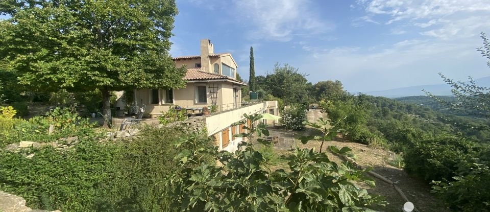 Maison traditionnelle 7 pièces de 186 m² à La Roque-sur-Pernes (84210)