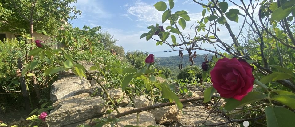 Maison traditionnelle 7 pièces de 186 m² à La Roque-sur-Pernes (84210)