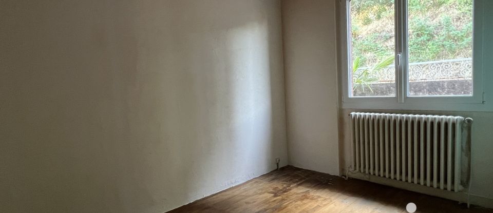 Maison 10 pièces de 158 m² à Vals-les-Bains (07600)