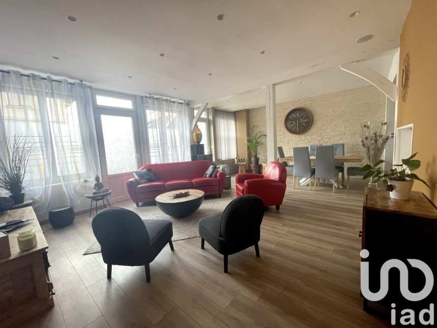 Maison 6 pièces de 128 m² à Criquebeuf-sur-Seine (27340)