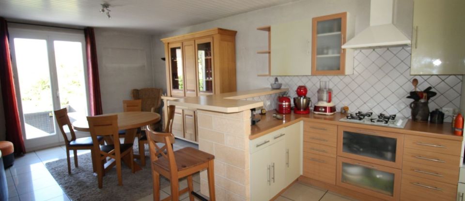 House 4 rooms of 94 m² in Coulanges-lès-Nevers (58660)