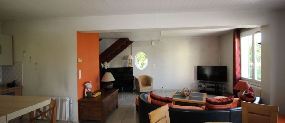 House 4 rooms of 94 m² in Coulanges-lès-Nevers (58660)