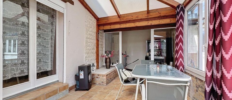 Maison 4 pièces de 129 m² à Champlost (89210)