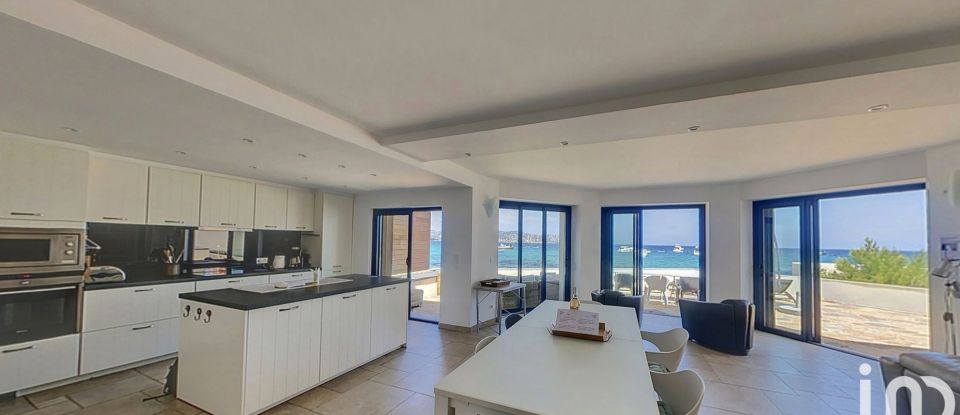 Maison 5 pièces de 140 m² à Sainte-Maxime (83120)