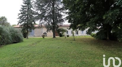 House 4 rooms of 127 m² in Chalais (16210)