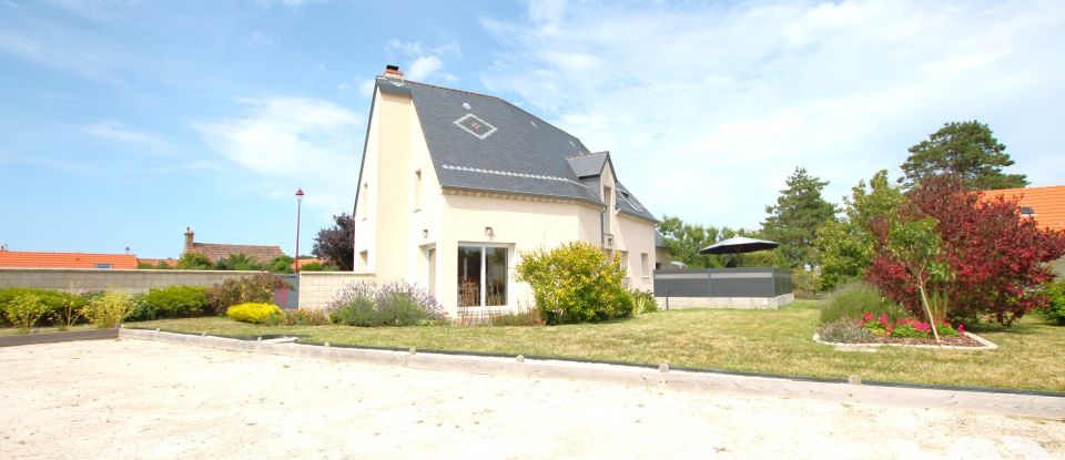 Pavilion 7 rooms of 141 m² in Vicq-sur-Mer (50330)