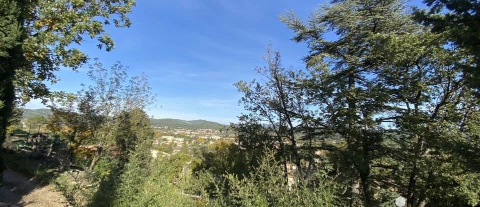 House 5 rooms of 155 m² in Brignoles (83170)