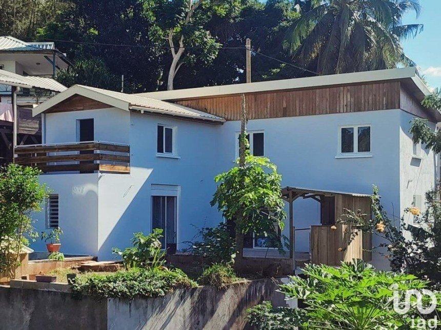 Maison 5 pièces de 137 m² à Mamoudzou (97600)