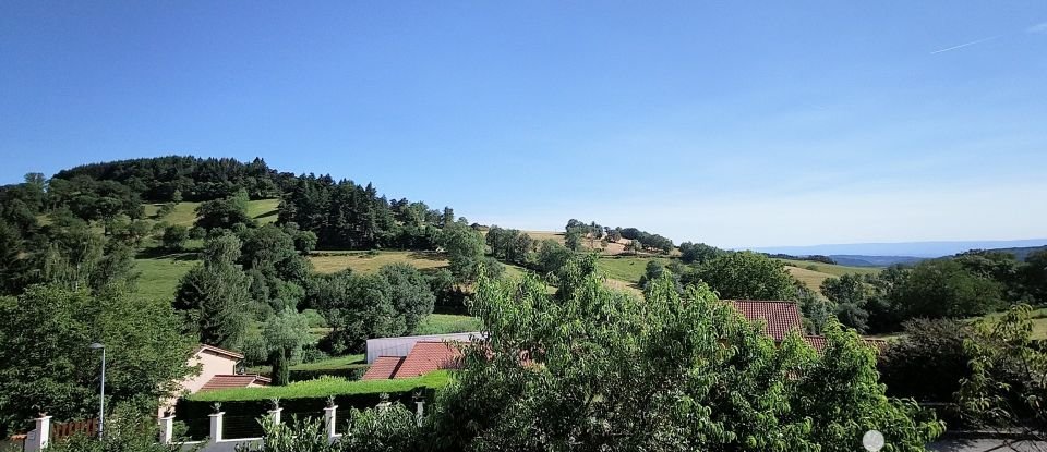 House 4 rooms of 93 m² in Villechenève (69770)