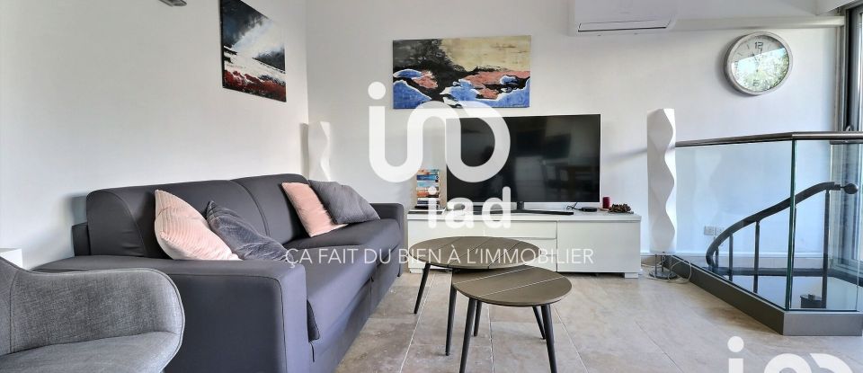 Appartement 4 pièces de 60 m² à Saint-Cyr-sur-Mer (83270)