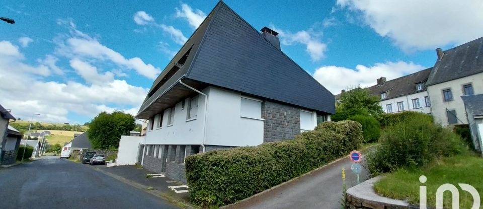 Maison de ville 8 pièces de 240 m² à La Tour-d'Auvergne (63680)