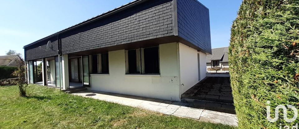 Maison de ville 8 pièces de 240 m² à La Tour-d'Auvergne (63680)