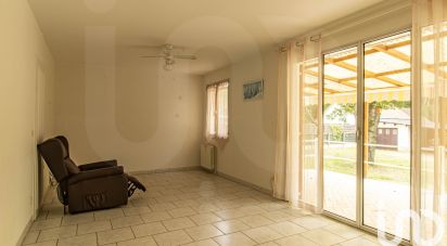 House 6 rooms of 121 m² in Chevillon-sur-Huillard (45700)