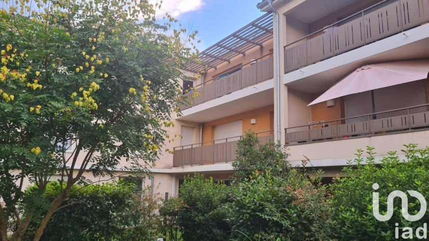 Apartment 3 rooms of 75 m² in Miribel (01700)