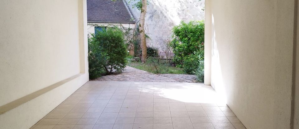 Apartment 3 rooms of 72 m² in Senlis (60300)