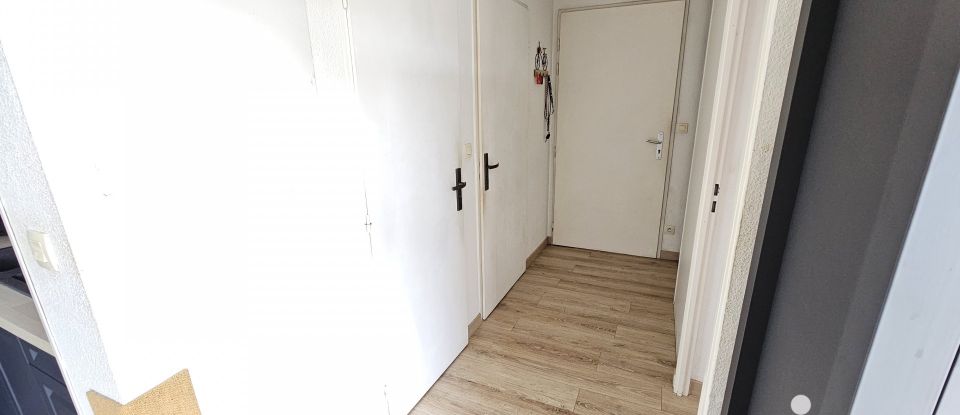 Apartment 2 rooms of 42 m² in Saint-André-de-Cubzac (33240)