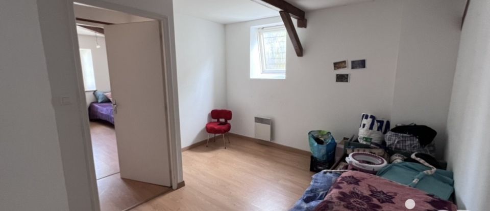 Apartment 6 rooms of 166 m² in Secondigny (79130)