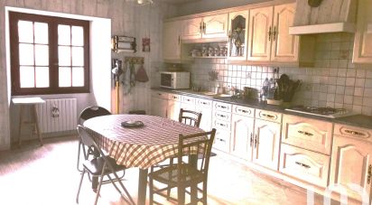 House 7 rooms of 168 m² in Bourg (52200)