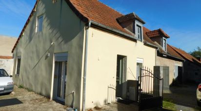 Maison 3 pièces de 49 m² à Désertines (03630)