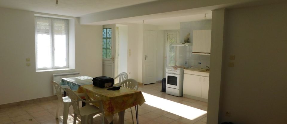 House 3 rooms of 49 m² in Désertines (03630)