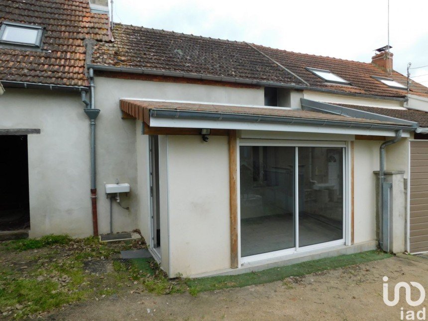 Maison de village 4 pièces de 70 m² à Domérat (03410)