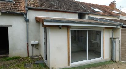 Maison de village 4 pièces de 70 m² à Domérat (03410)