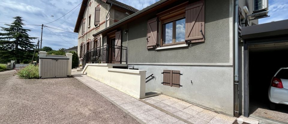 Maison 5 pièces de 132 m² à Montceau-les-Mines (71300)