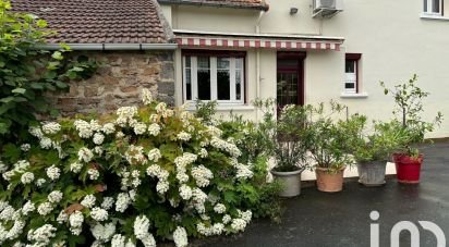 House 7 rooms of 159 m² in Domérat (03410)