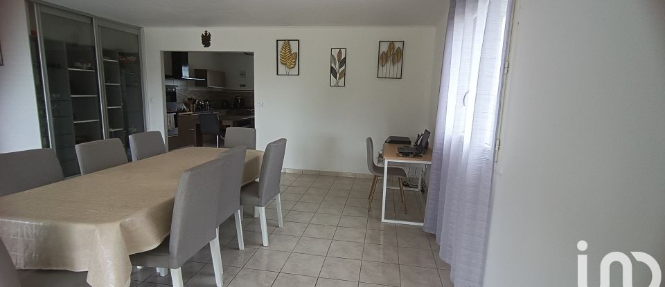 Maison 4 pièces de 120 m² à Plassac (33390)