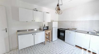 House 8 rooms of 140 m² in Saint-Louis-de-Montferrand (33440)