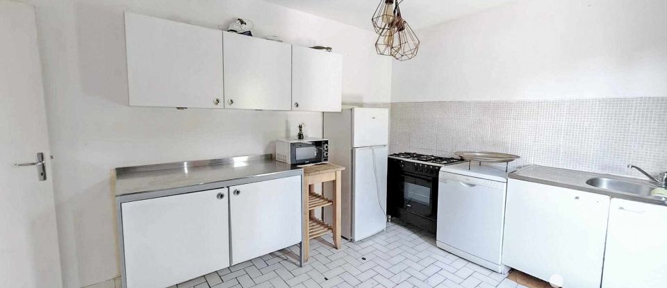 Maison 8 pièces de 140 m² à Saint-Louis-de-Montferrand (33440)