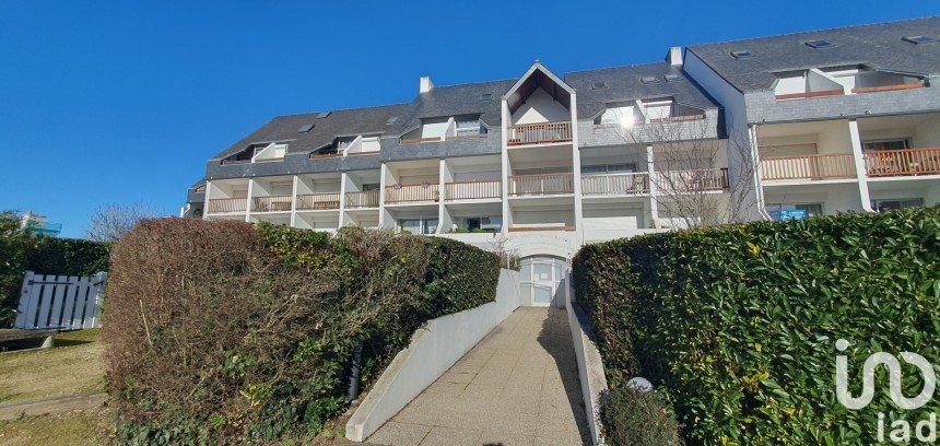 Apartment 3 rooms of 47 m² in Quiberon (56170)