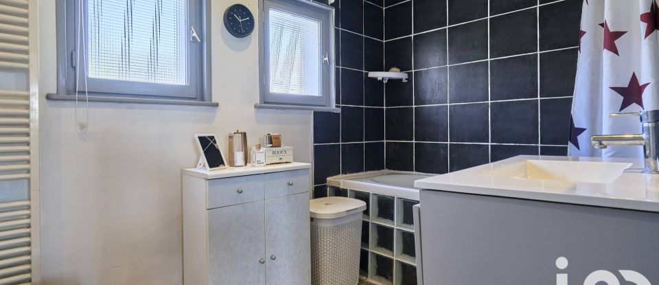 Maison 5 pièces de 105 m² à Faches-Thumesnil (59155)