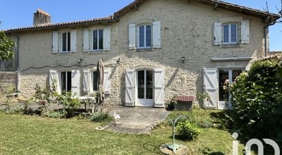 Traditional house 10 rooms of 280 m² in Courcôme (16240)