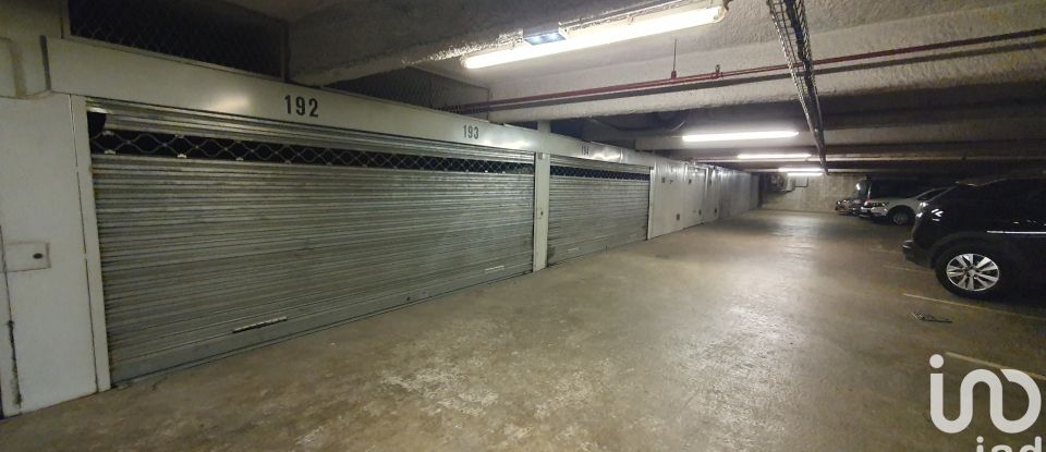 Parking/garage/box de 13 m² à Paris (75018)